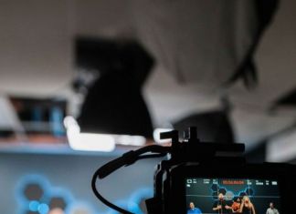 Hipoacusia y medios de comunicación Hipoacusia y medios de comunicación